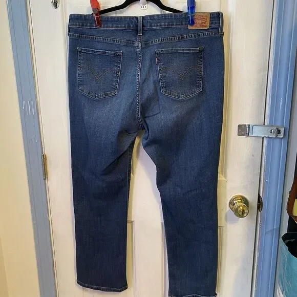 Levi's 414 Jeans Women's Sz 20W Classic Straight Fit Medium Wash Blue 28”Inseam - Picture 9 of 11